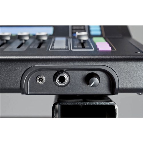 EC_Sonicview_24_16_hp_jacks