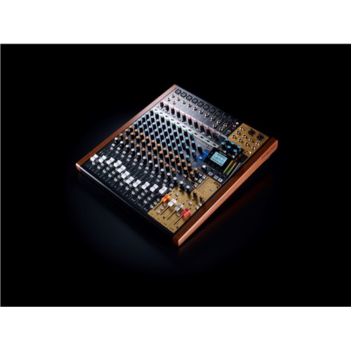 Model_16_b_user_fader